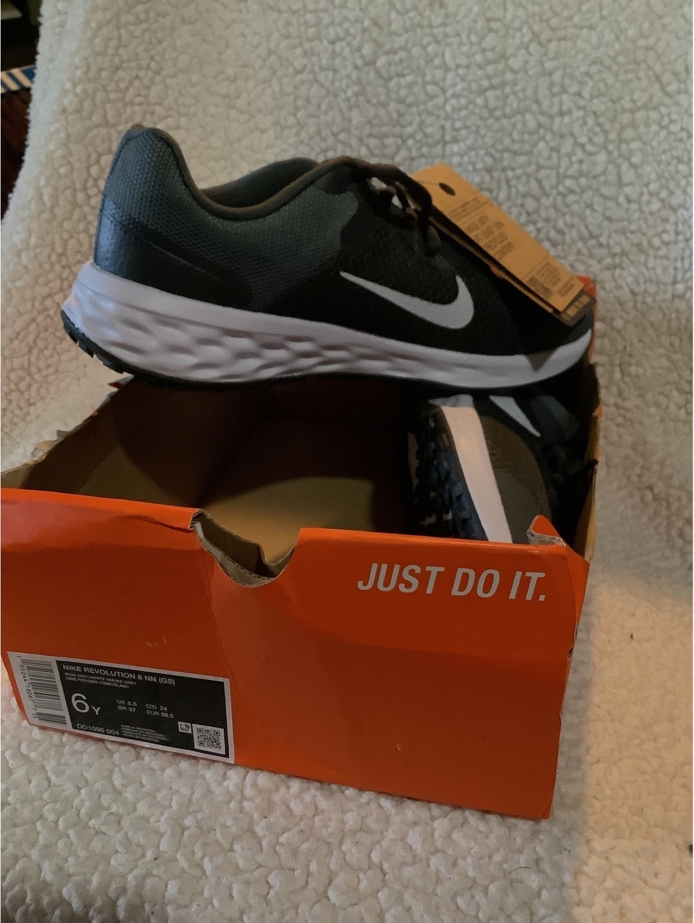 Nike Revolution 6 Next Nature Running Shoes Size 6Y